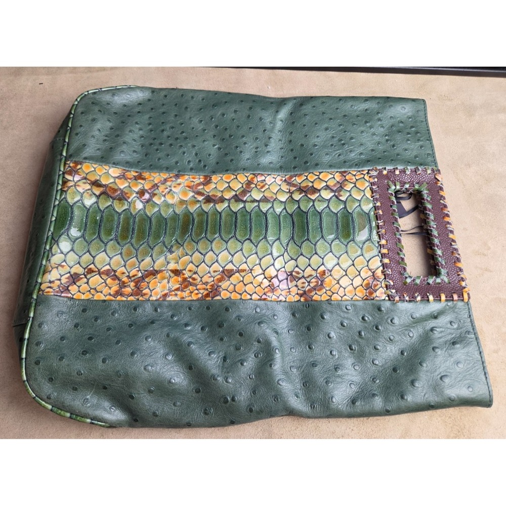 VINTAGE REIGN Ostrich/Snake-like Leather Convertible Clutch, Purse, Y2K, Boho - Picture 3 of 8